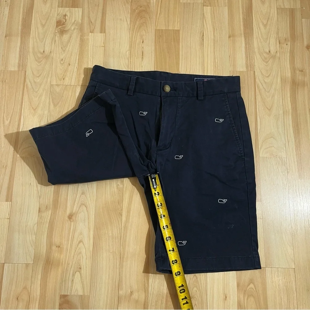 Vineyard Vines 9-inch stretch breaker short navy embroidered whale pattern 28
